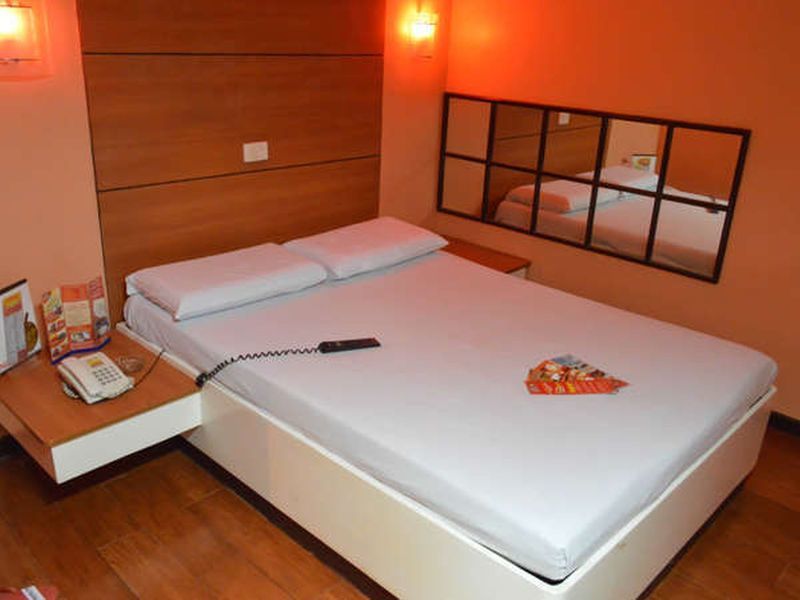 Hotel Sogo Edsa Caloocan Esterno foto