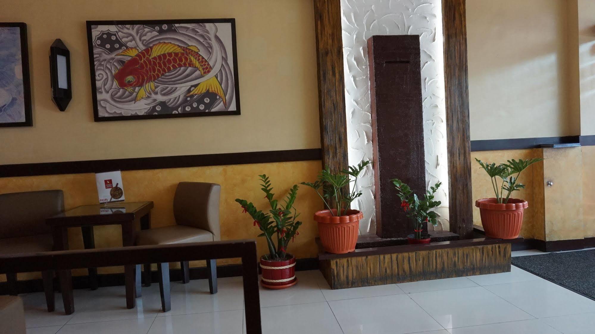 Hotel Sogo Edsa Caloocan Esterno foto
