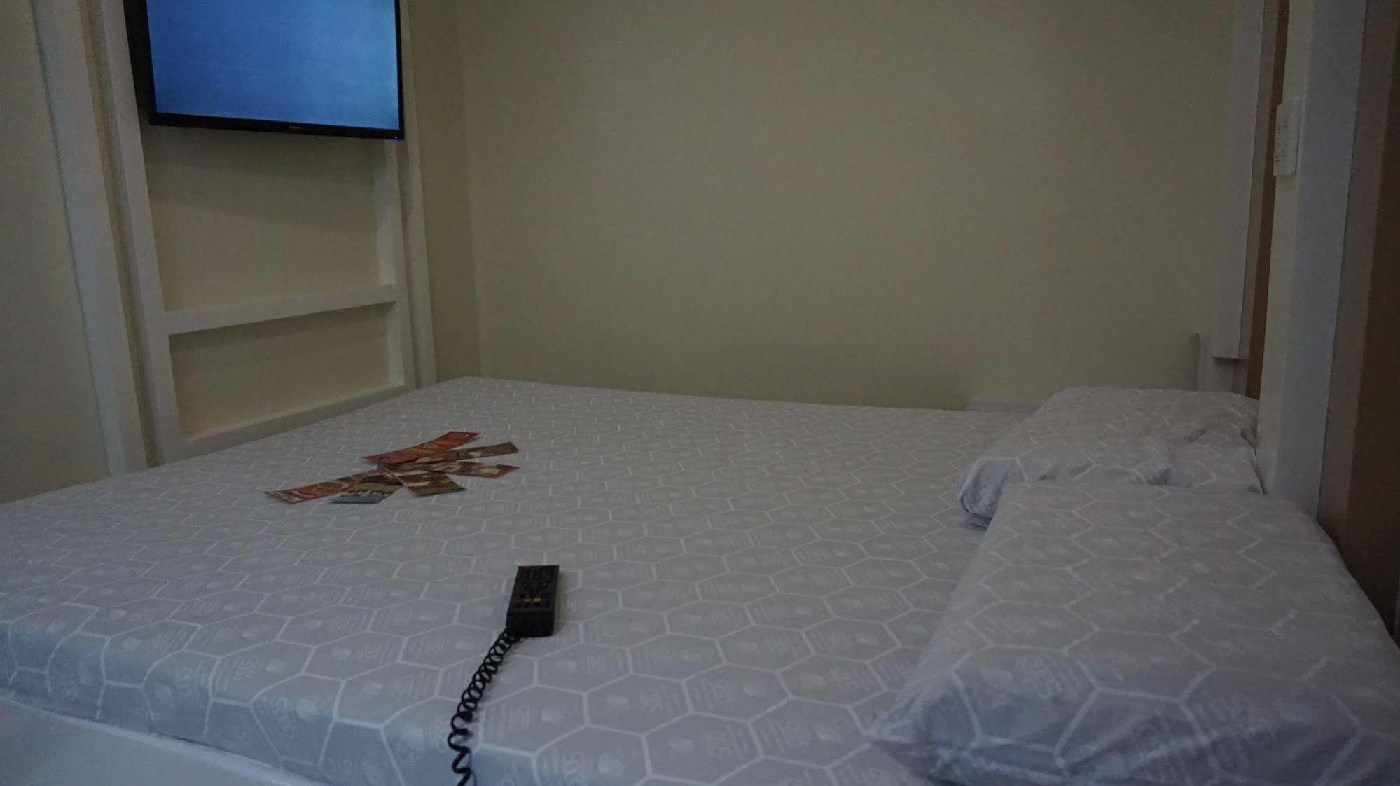 Hotel Sogo Edsa Caloocan Esterno foto